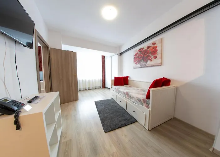 Avenue Parliament Old Town - Avenue 3*