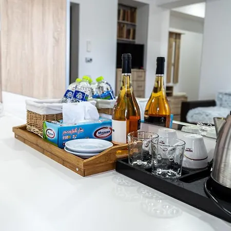 Avenue Parliament Old Town - Avenue 3*