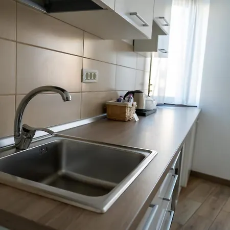 Avenue Parliament Old Town - Avenue 3*