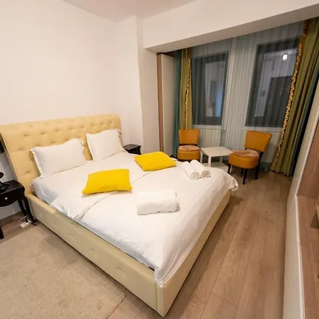 Avenue Parliament Old Town - Avenue