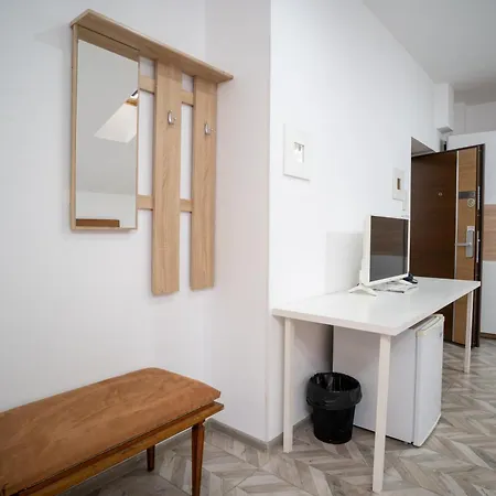 Avenue Parliament Old Town - Avenue 3*