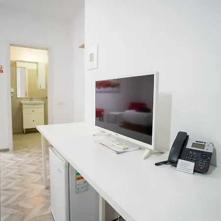 Avenue Parliament Old Town - Avenue 3*