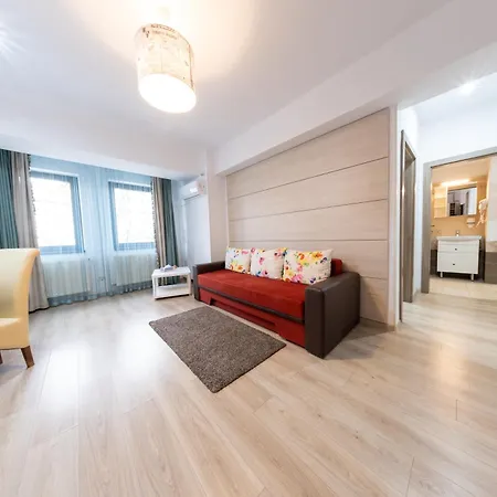 Avenue Parliament Old Town - Avenue