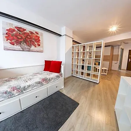 Avenue Parliament Old Town - Avenue 3*