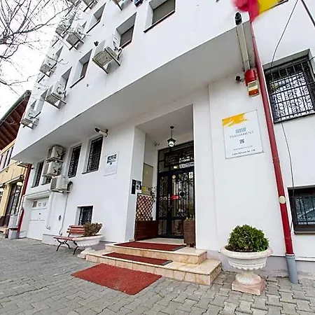 Avenue Parliament Old Town - Avenue Hotel