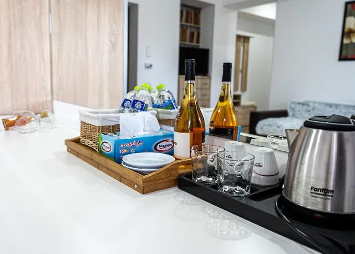 Avenue Parliament Old Town - Avenue 3*