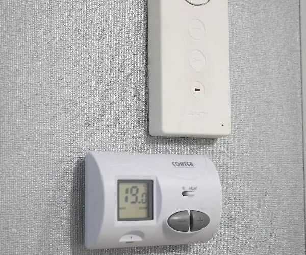 Avenue Parliament Old Town - Avenue Bucarest