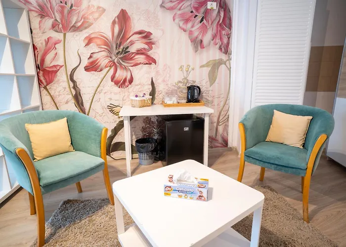 Avenue Parliament Old Town - Avenue Hotel