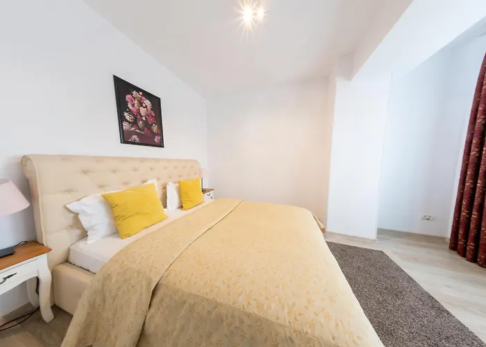 Avenue Parliament Old Town - Avenue 3*