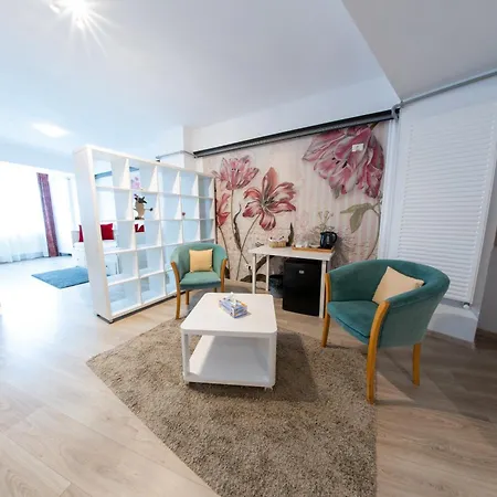 Avenue Parliament Old Town - Avenue Отель