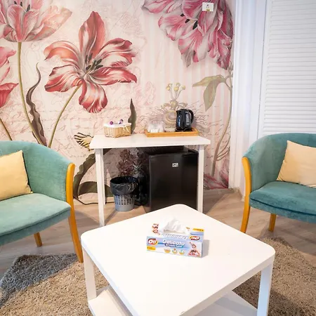 Avenue Parliament Old Town - Avenue Отель