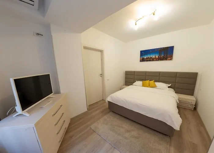 Avenue Parliament Old Town - Avenue 3*